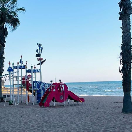 El Papagayo Apartment 2 Mins Walking To The Beach Торрев'єха Екстер'єр фото