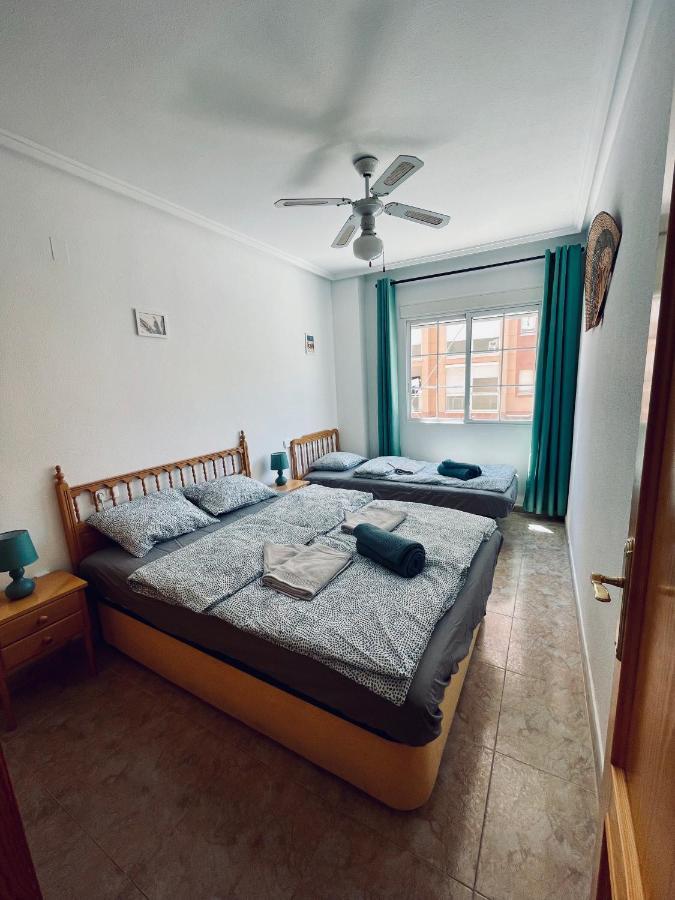 El Papagayo Apartment 2 Mins Walking To The Beach Торрев'єха Екстер'єр фото